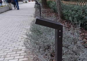 T&aacute;j&eacute;koztat&oacute; a Gimn&aacute;zium melletti l&aacute;mp&aacute;k jav&iacute;t&aacute;s&aacute;r&oacute;l