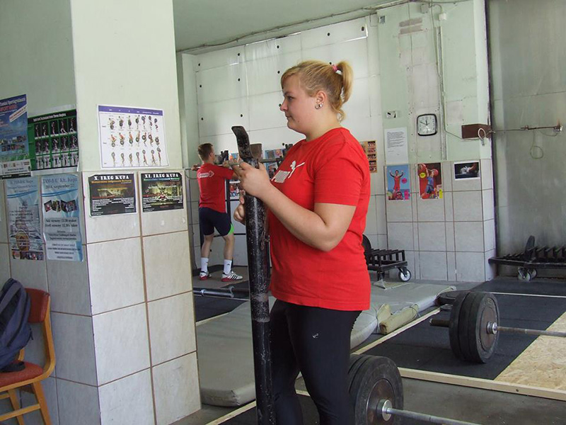 Súlyemelő edzőtábor Tamásiban