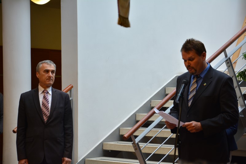 Helyettes államtitkár: stratégiai cél a közfoglalkoztatás