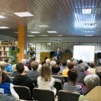 tamasi-700-konyvtar-02