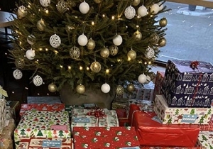 Kar&aacute;csonyi adom&aacute;nyok