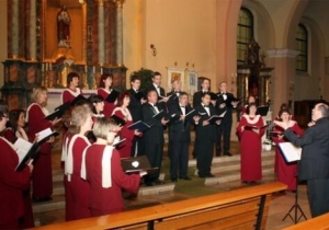 A domb&oacute;v&aacute;ri Kapos K&oacute;rus kar&aacute;csonyi hangversenye