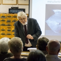 tamasi-700-konyvtar-07