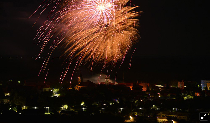 Tűzijáték Tamási 700 éves születésnapján