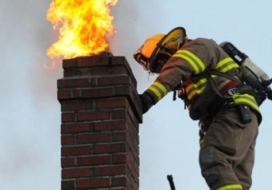 Lakoss&aacute;gi t&aacute;j&eacute;koztat&oacute; k&eacute;m&eacute;nyt&uuml;zek &eacute;s sz&eacute;n-monoxid m&eacute;rgez&eacute;sek megelőz&eacute;s&eacute;ről