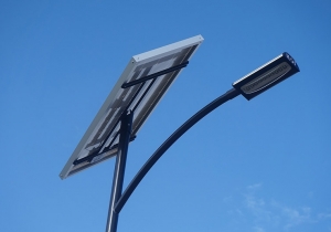 T&aacute;j&eacute;koztat&aacute;s napelemes l&aacute;mp&aacute;k kihelyez&eacute;s&eacute;ről