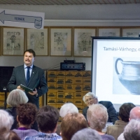 tamasi-700-konyvtar-04