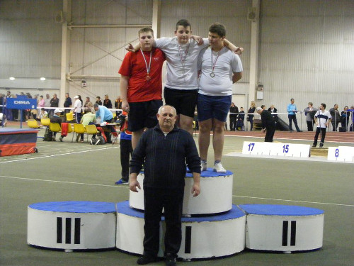 Szép sikerek a fedettpályás idényben