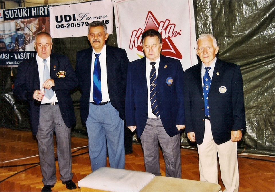 Serdülő és Ifjúsági egyéni és csapatbajnokság 