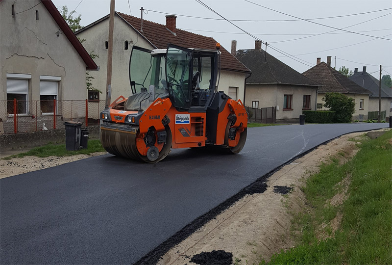 Útfelújítás a Honvéd utcában
