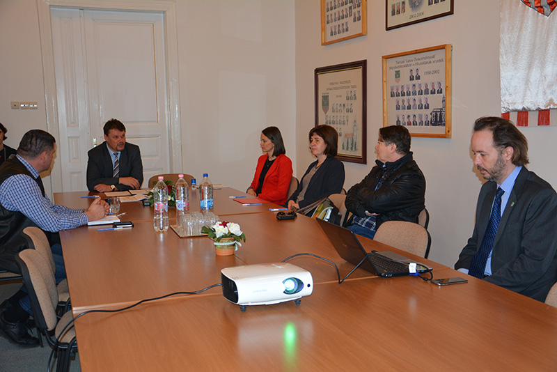 Kerékpárút a Balatonig