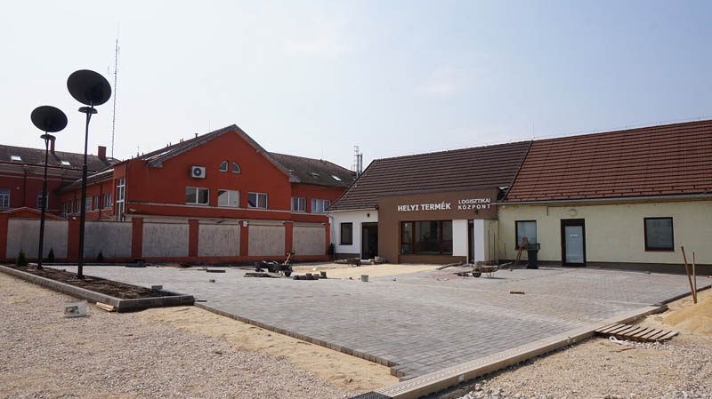 Végéhez közelednek a Logisztikai Központ és a hozzá tartozó parkoló kivitelezésének munkálatai