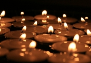 Gy&aacute;szba borul ma az orsz&aacute;g