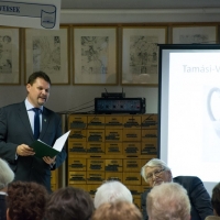 tamasi-700-konyvtar-06