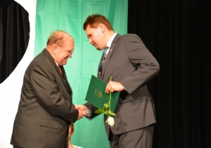 Kit&uuml;ntett&eacute;k Varga Istv&aacute;nt