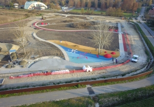 &Eacute;p&uuml;l az Akt&iacute;v Park