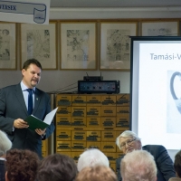 tamasi-700-konyvtar-03