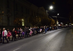 M&aacute;rton-napi &uuml;nneps&eacute;g