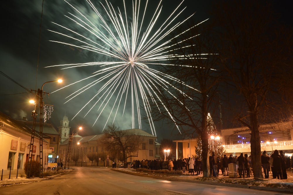 Tűzijátékkal kedveskednek a szervezők