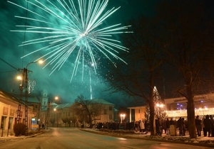 A V&aacute;rosi Művelőd&eacute;si K&ouml;zpont &uuml;nnepi nyitva tart&aacute;sa