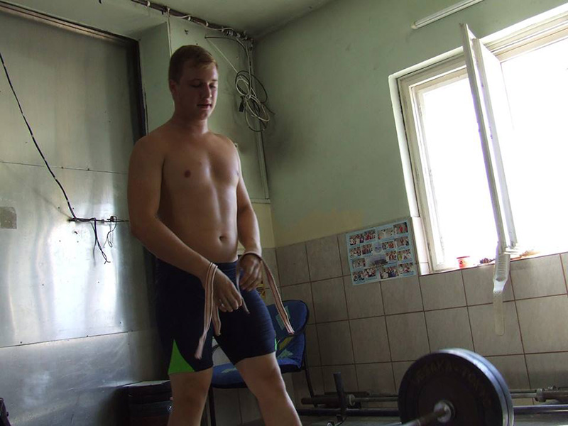 Súlyemelő edzőtábor Tamásiban